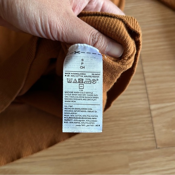 NEW Old Navy V-Neck Long Sleeve Men’s Small - Picture 3 of 7